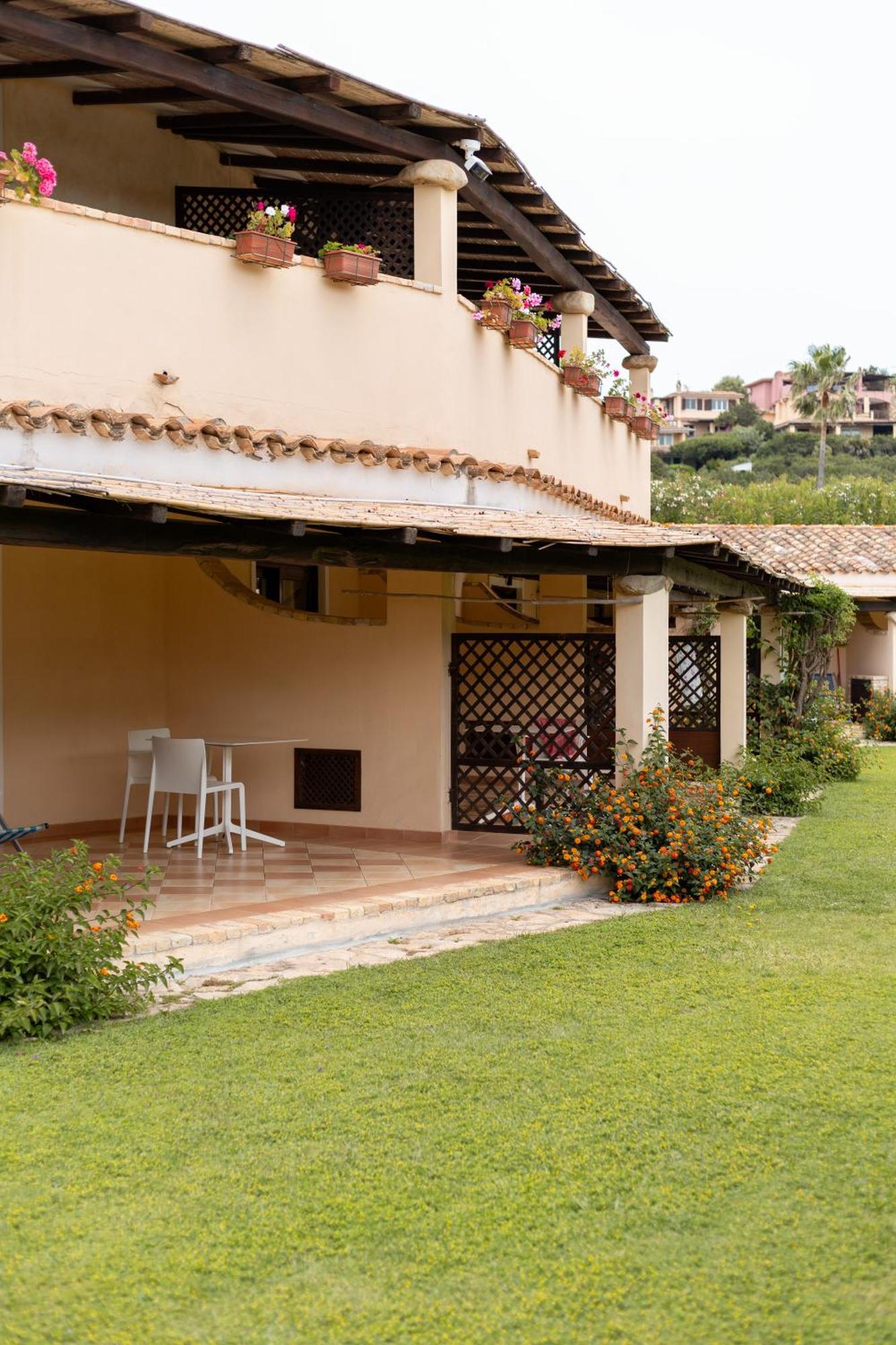 Porto Giunco Residence ヴィッラシミーウス エクステリア 写真