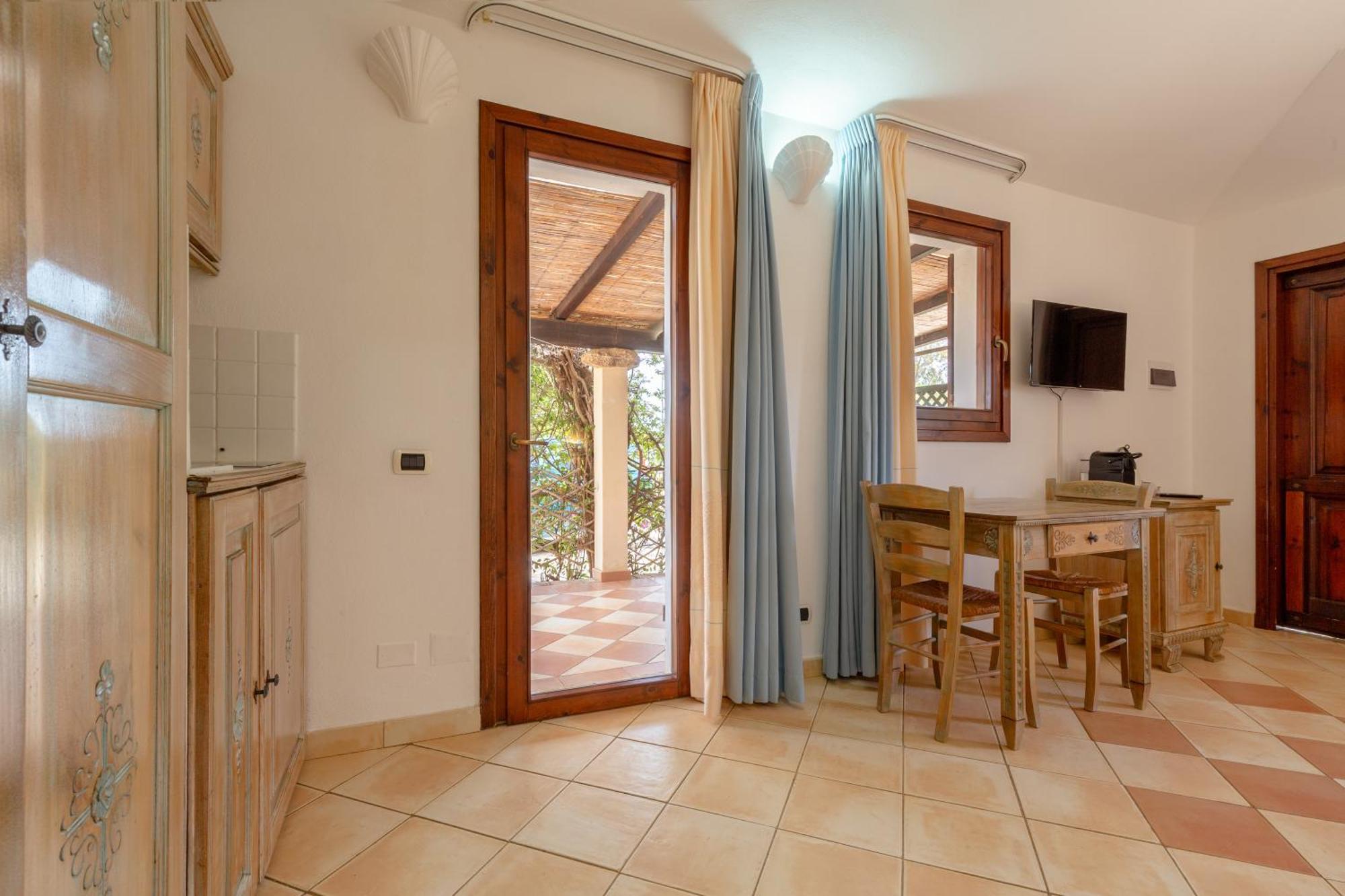 Porto Giunco Residence ヴィッラシミーウス エクステリア 写真