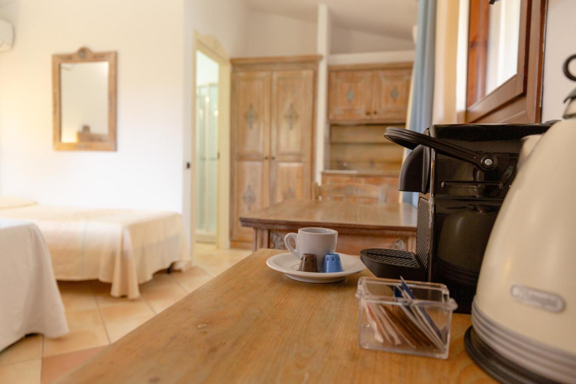 Porto Giunco Residence ヴィッラシミーウス エクステリア 写真